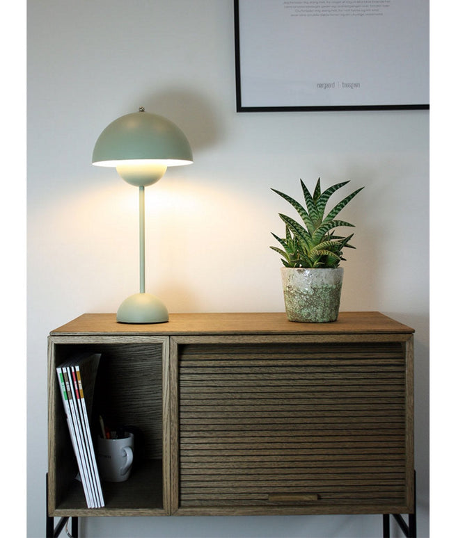 Lampka stołowa retro | Styl Verner Panton